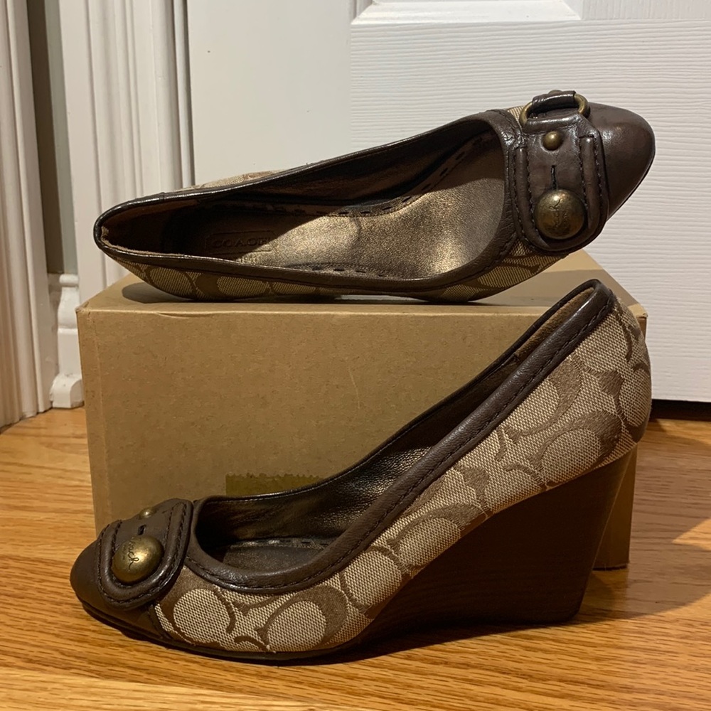 Coach Signature Laney Womens Closed Toe Wedge Pump Platform Heel Shoes Size 7.5B